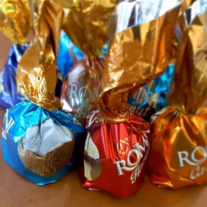 شکلات مغزدار یک سر پیچ 3 کیلویی مخلوط (Romini-Mixed nut)